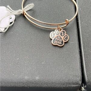 Gold Love at First Sight Bangle Bracelet